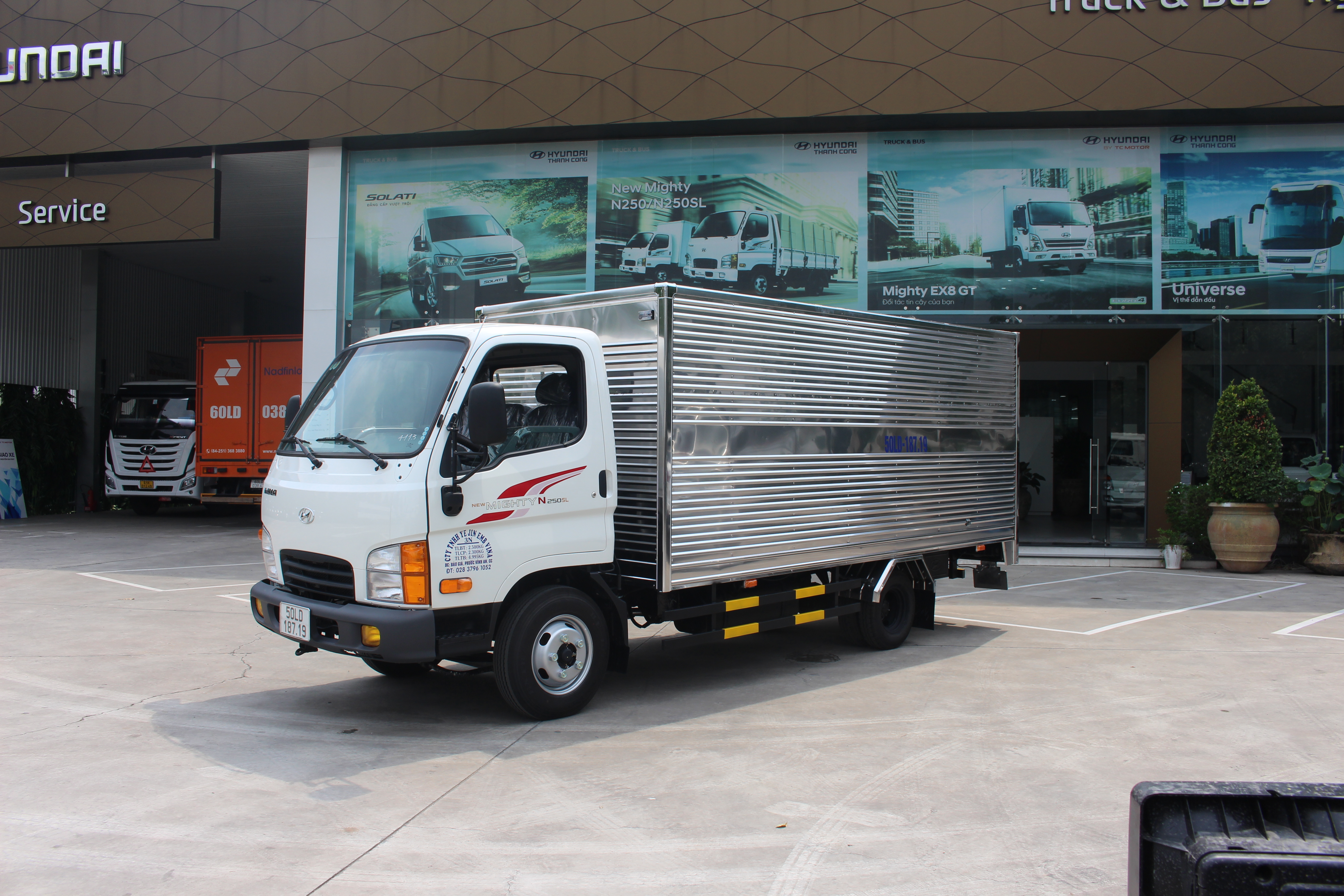 Xe tải Hyundai N250SL thùng kín