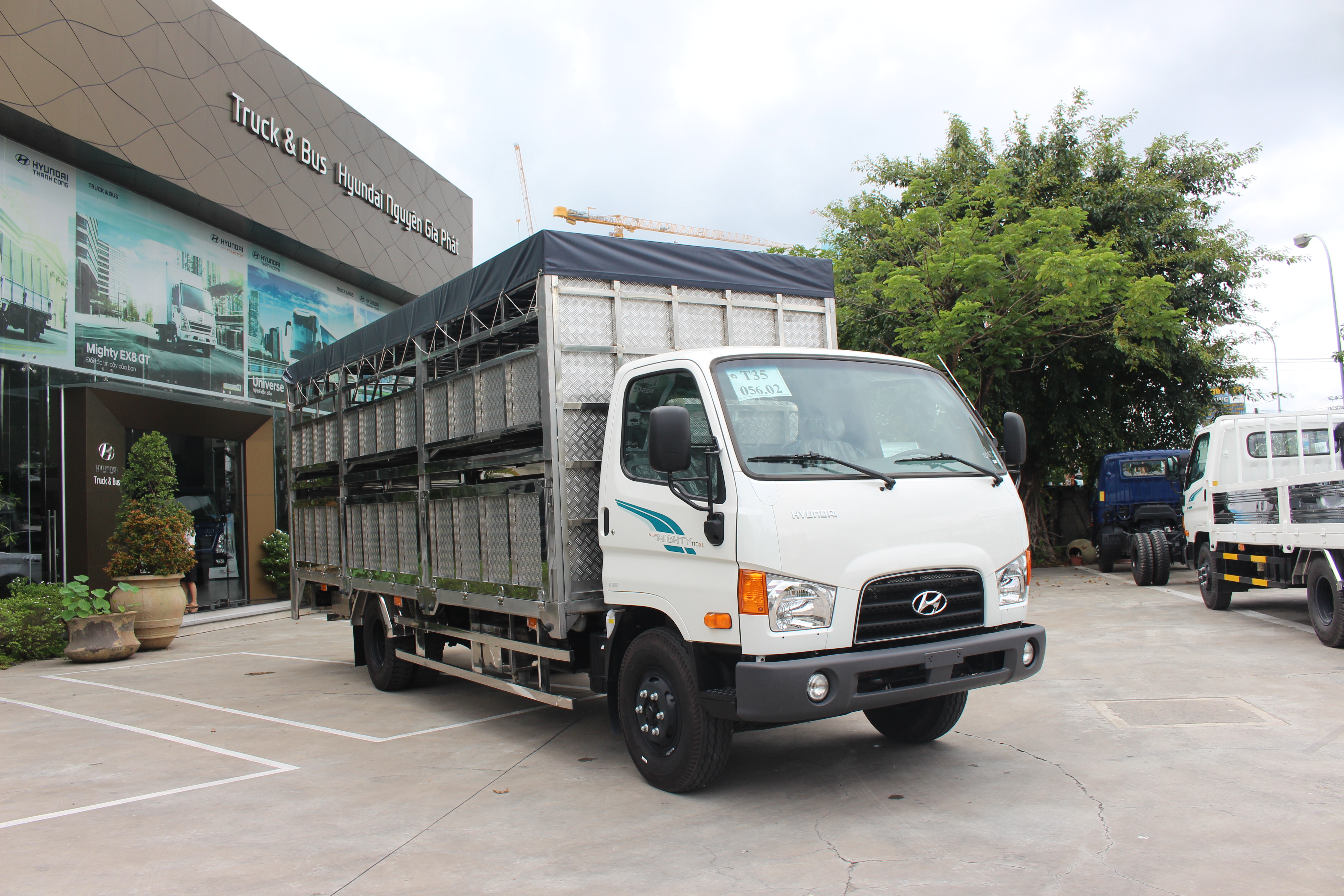 Xe tải Hyundai Mighty 110XL thùng chở gia súc