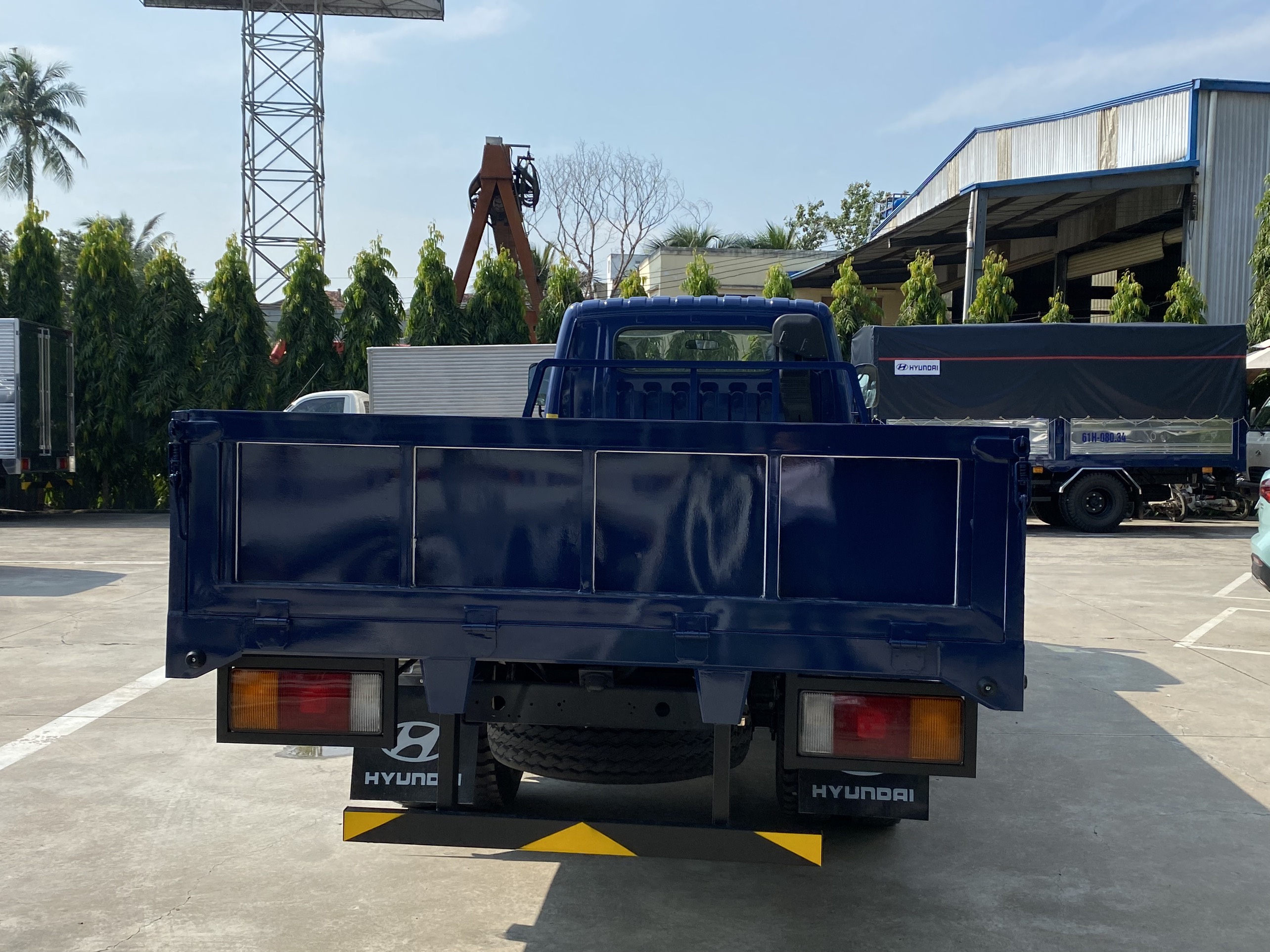 Xe tải Hyundai Mighty 110SP thùng lửng 