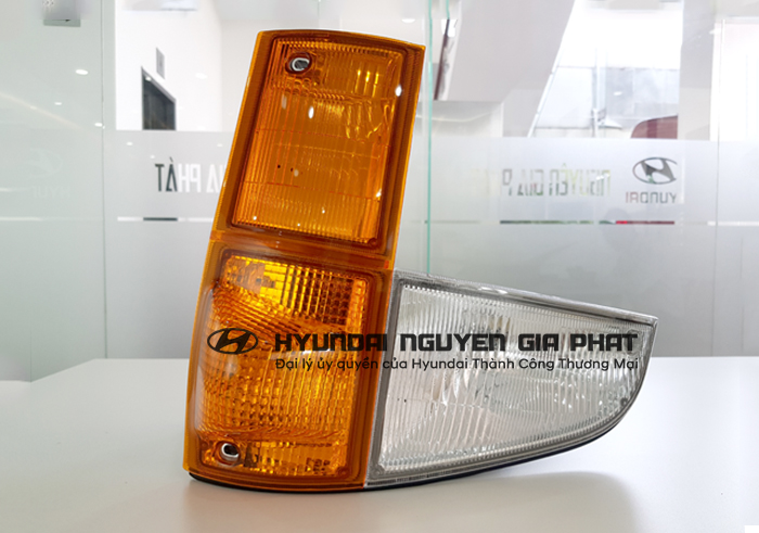 Đèn xi  nhan xe tải Hyundai Mighty N250