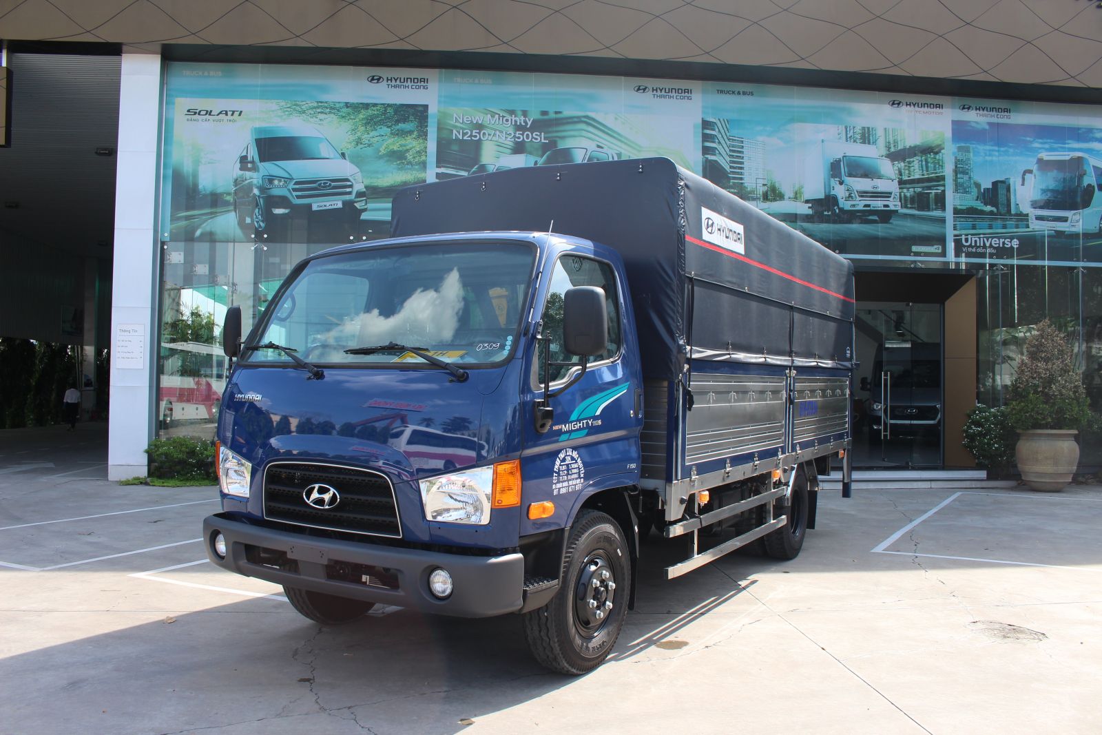 Xe tải Hyundai 110SP thùng mui bạt