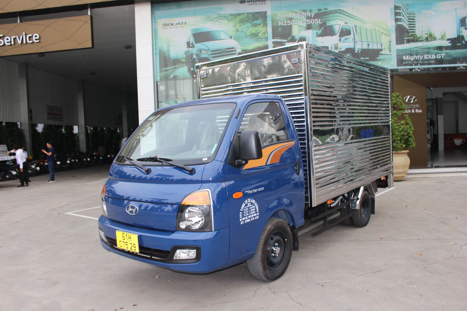 Xe tải H150 thùng kín Inox cao cấp