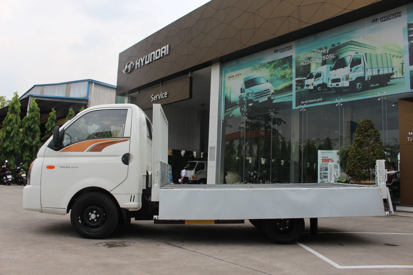 Xe tải Hyundai H150 đang được phân phối tại Hyundai Nguyên Gia Phát với mức giá vô cùng cạnh tranh