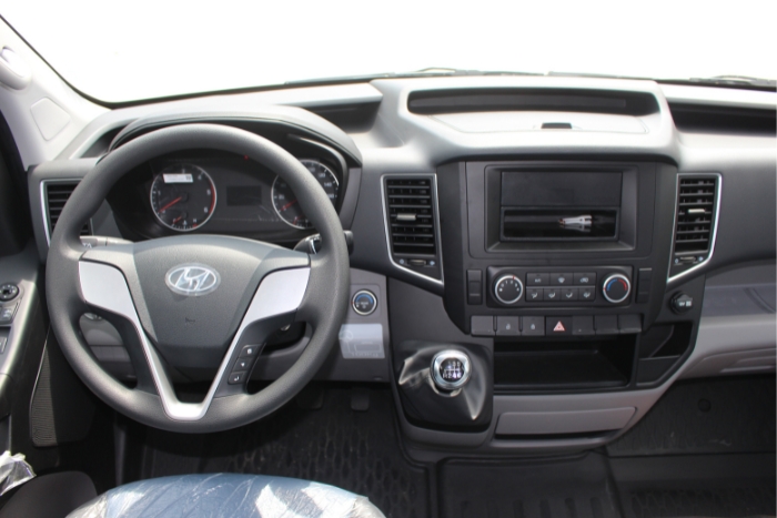 Bảng điều khiển của Hyundai Solati