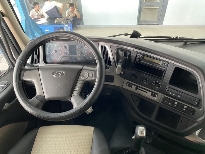 Hyundai Xcient: Xe đầu kéo thế hệ mới với sức mạnh vượt trội