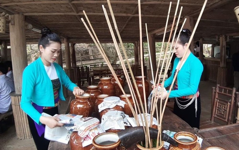 Rượu cần Mai Châu