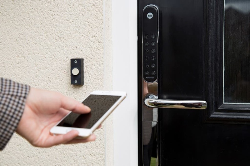 Cách mở khóa cửa điện tử trên thiết bị thông minh
